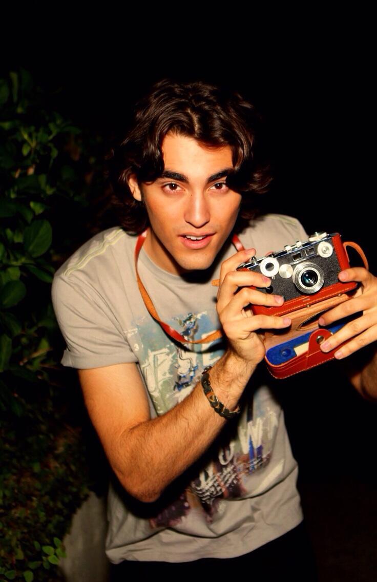 Happy Birthday to the Dog With A Blog actor Blake Michael. We hope that you have a great day! 