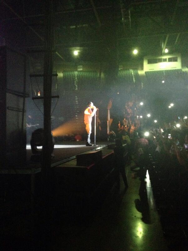UNT_UPC's tweet photo. J Cole just took the stage! #UPCSpringConcert http://t.co/eNtV1Wl5SB
