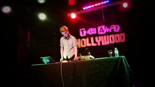 STEELCUTQUEER's tweet photo. Mars Plastic at @thesainttweets. PWYC! #hamont http://t.co/p2KeKrMfkG