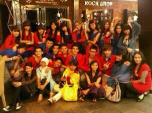 IndraPermono's tweet photo. HBD Mikki Minni yg ke 3 kangen kalian *BIGHUG* http://t.co/ukiEKn9GPB