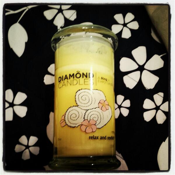 BrookeCourtney2's tweet photo. Late post but got my first diamond candle last night from the boyfriend! So excited!  #diamondcandle #relaxandrevive http://t.co/l5SCP5muvo