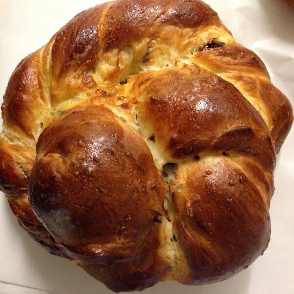 C4Huga's tweet photo. aand one more time just for good measure. THIS. how can you NOT?! tomorrow, tate plaza. 9:45-1. #challahforhunger http://t.co/sVp2QC7fSX