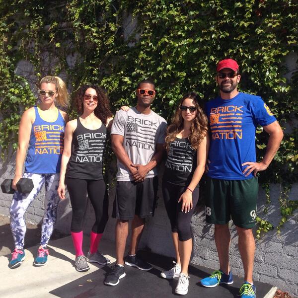 SAYiWONT's tweet image. “@BrickCrossfit: BRICK NATION represent! #crossfit #brickcrossfit @SAYiWONT http://t.co/3ihQQg7kvW” Looking good! #livethecreed