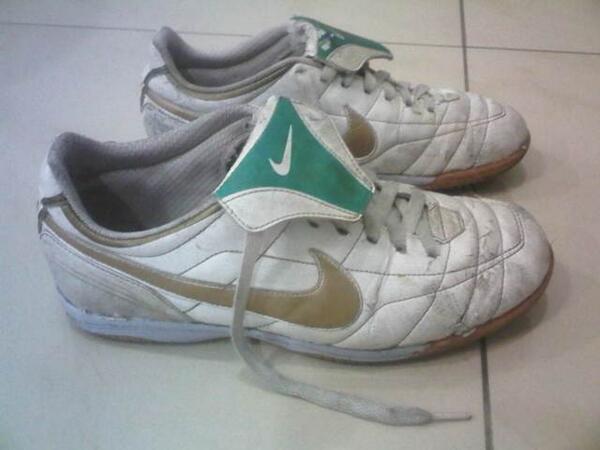 wilsonsen2's tweet photo. Min bnt RT Nike Ronaldinho10R Futsal, ga terpakai 7,5-10, 180rb, 21704445 thx @fjb_bantul @InfoBdgFJB @FJBbondowoso http://t.co/KfLjwdgH5N