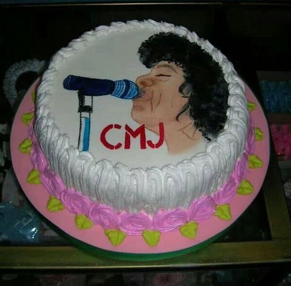 SANTIAGODELMORO's tweet photo. #FelizCumpleTrapito #MañanasCampeatres POP101.5 @nachobulian @diegobranca @lizytagliani @soylacarbonell @Popradio1015 http://t.co/s9neUGuxvo