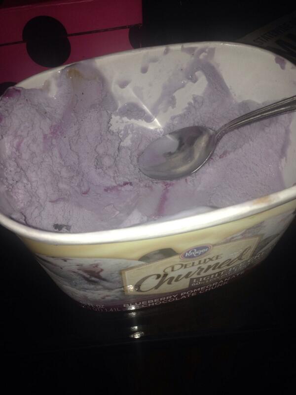 Bsbshit's tweet photo. Don't judge me I lift😂😂😩😍😍 http://t.co/AKiw4IRYzq