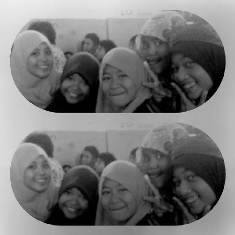 2001_jilan's tweet photo. @JihaanNM ,@_almanissa_ @Denisa_Isabel ,@KiranaRizky23 http://t.co/RNgscxVqQE