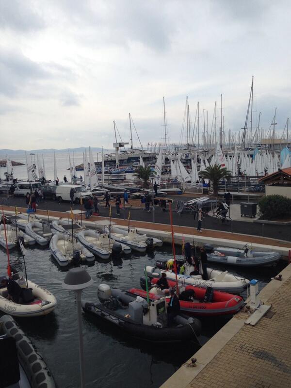 VoileBanquePop's tweet photo. #2014SWC en direct de #Hyeres ! Dernier jour avant la medal race ! #AllezLesBleus @FFVoile http://t.co/JgflaGcAzN