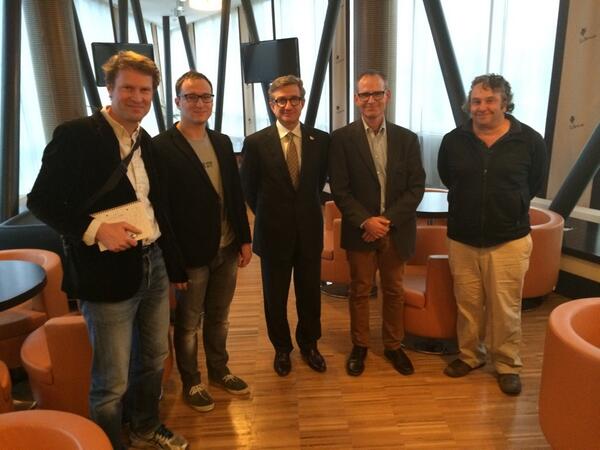 Прямая ссылка на встроенное изображение