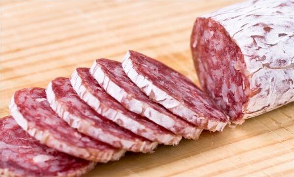 Vandaag en morgen volop #oranje in Schiedam. Onze #pizza salami blijft rood!