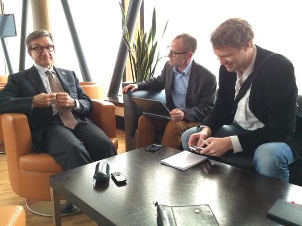 Прямая ссылка на встроенное изображение