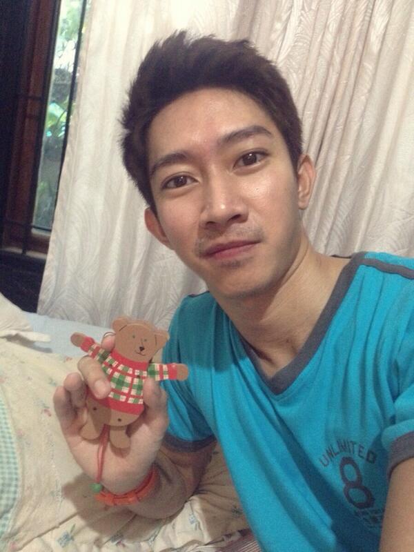 andythiara's tweet photo. Leyeh leyeh di kasur. http://t.co/e4UJFFdEG4