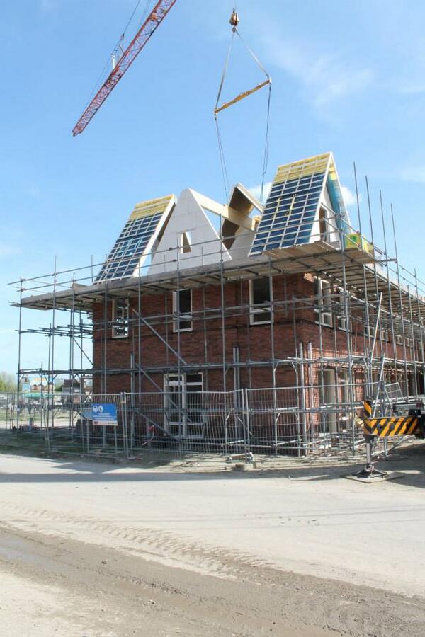 De nieuwe woningen in Riethoek beginnen steeds meer vorm te krijgen. Ga naar riethoek.nl voor het aanbod!