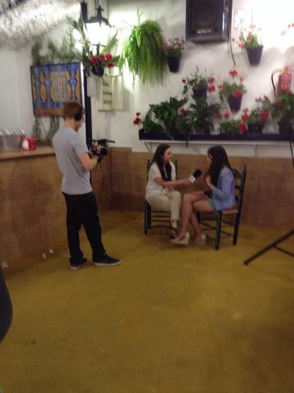 YoDroidSolution's tweet image. Foto de la tarde de ayer, entrevista con @TatianaAcosta_ y @CarlosGeCardoso. Gracias chicos!!! #canal12mairena #feria