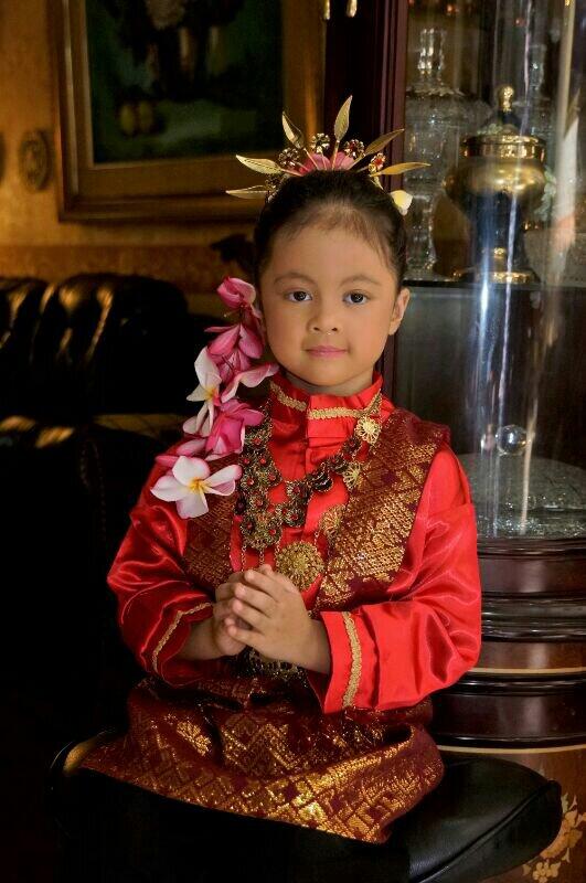 sarmoech's tweet photo. @parentingINA #PItwitpic 
Nama: Pocut Nayla Yasmin
Umur: 5thn 7bln http://t.co/U8v8p9qITP