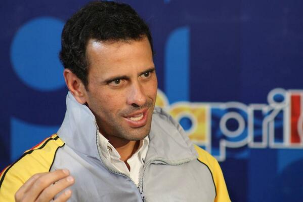modovinotinto's tweet photo. Capriles criticó gestión económica del Gobierno y envió mensaje al TSJ http://t.co/5GUoEPcTUy http://t.co/ifNsFEi61T