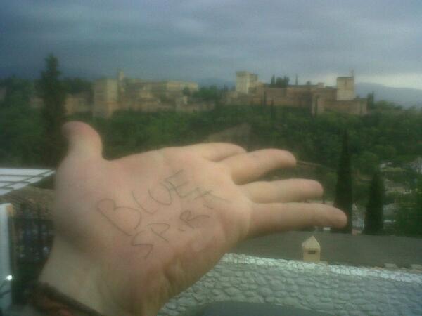 Leirerele's tweet photo. Desde Granada con mucho #bluespirit @aegismediaspain http://t.co/GAmEVjaHLK