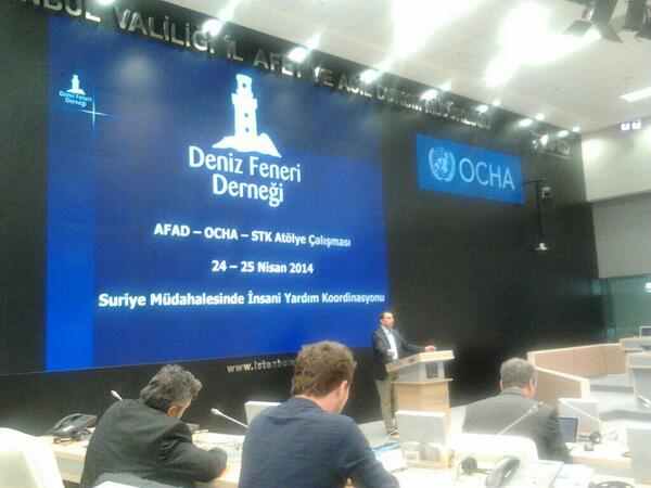 AFAD-OCHA STK Çalıştayı <a href="/Deniz_FeneriDer/">Deniz Feneri Gönüllü</a> Ali Karayılan'ın sunumu ile devam ediyor