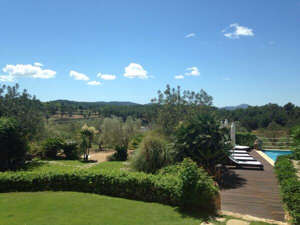 GraceSmitham's tweet photo. Dreamy Ibiza location for Marie Claire July cover #neverwanttoleave @marieclaireuk http://t.co/g7nXl5wXeu