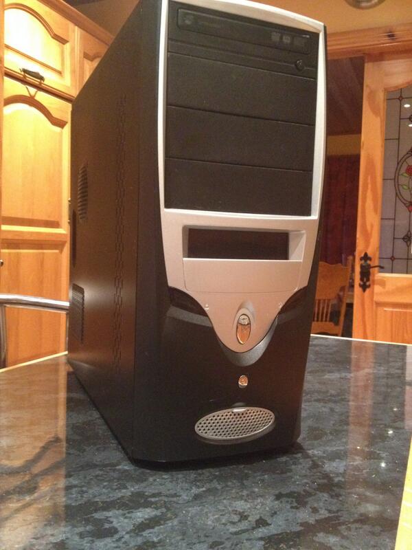 Irishtsolutions's tweet image. This lovely computer is for sale! 80GB hardrive. Windows 7. ONLY 65euro. Contact me today 087-7628196