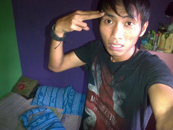 LuthCloth's tweet image. Diatas normal#GreenlightForLife