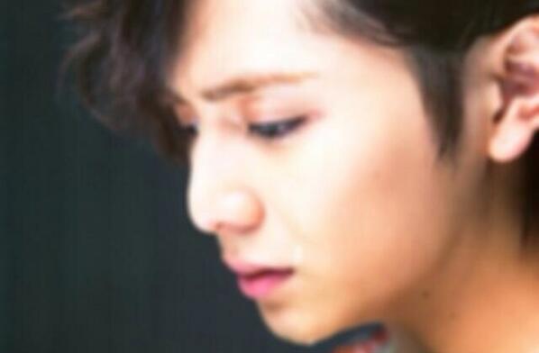 Ry_____a__xx's tweet photo. .

      \   君廼笑顏檬 泣顏檬       ..

         HSj / R,Y

         押拡  ⇥  出逢

                  濮刃此 っぽっち檬知らない  /

. http://t.co/5QDHv8RZuV
