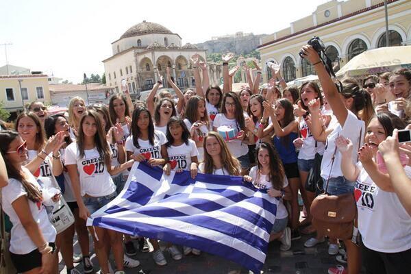 kanekos69's tweet photo. ποσοι ανευθυνοι γονεις υπαρχουν.... @elina_tbkk #GreeceDeserves1DConcert Η ΜΟΝΗ ΧΩΡΑ ΠΟΥ ΤΟΥΣ ΑΞΙΖΕΙ ΠΡΑΓΜΑΤΙΚΑ http://t.co/lNCH0GfJhD