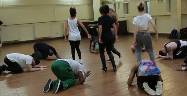 LittleMixMind's tweet image. BLOODY HELL look how many dancers for the tour !!!