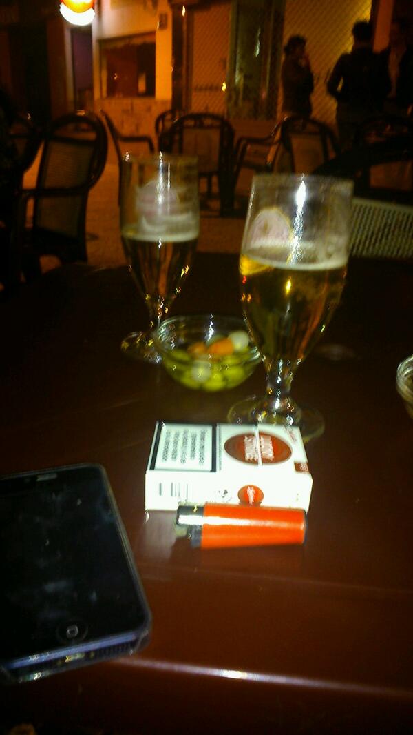 ElisaGotor's tweet photo. Reencuentro postvacacional @Pilargzm http://t.co/wrYNkVplRX