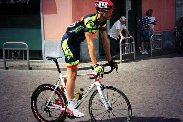 GannaFilippo's tweet photo. Divisa di oggi 👍#anniversario #squadra  #60esimo #castaneseVB #top http://t.co/kEvR3yzINA