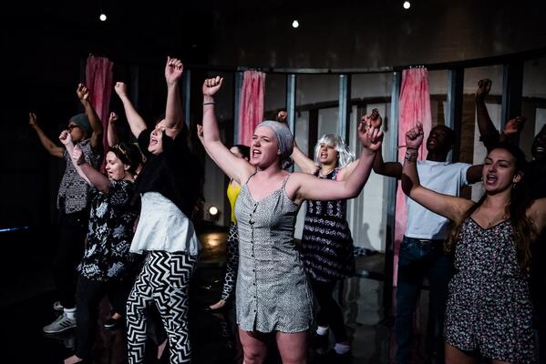YardTheatre's tweet photo. "Outstanding" "Amazing" "Superbly directed" #ScanArtists @BridgeTheatre_ http://t.co/fBbG5ahhcm