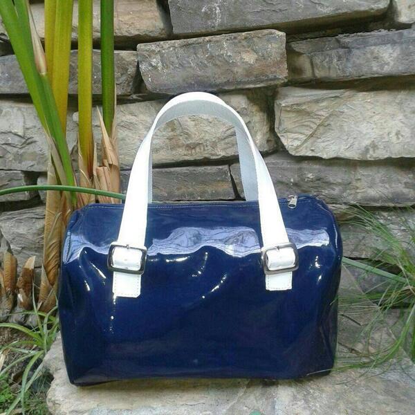 storeforevera2's tweet photo. Baul patente azul rey http://t.co/yOA0cTxIUb