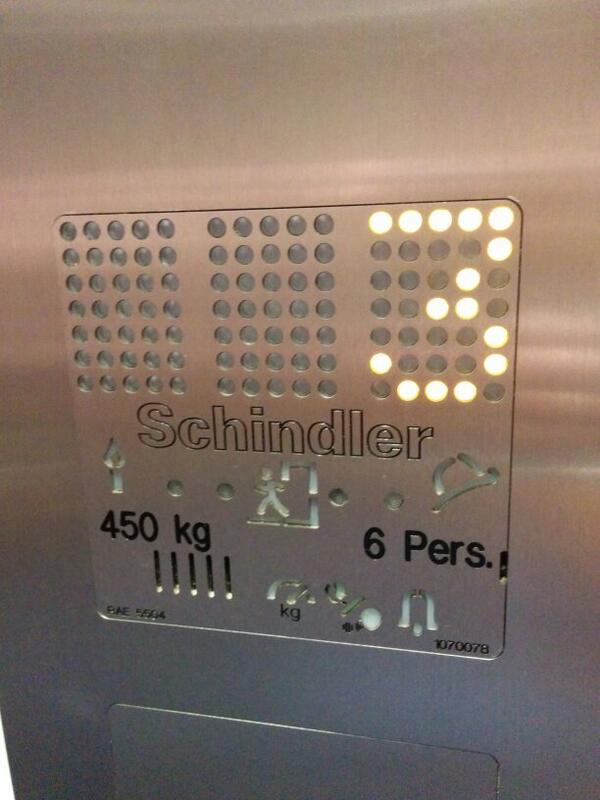 siemuit's tweet photo. Die iets minder bekende film van Spielberg: Schindler's Lift. http://t.co/PZC7SxGfkN