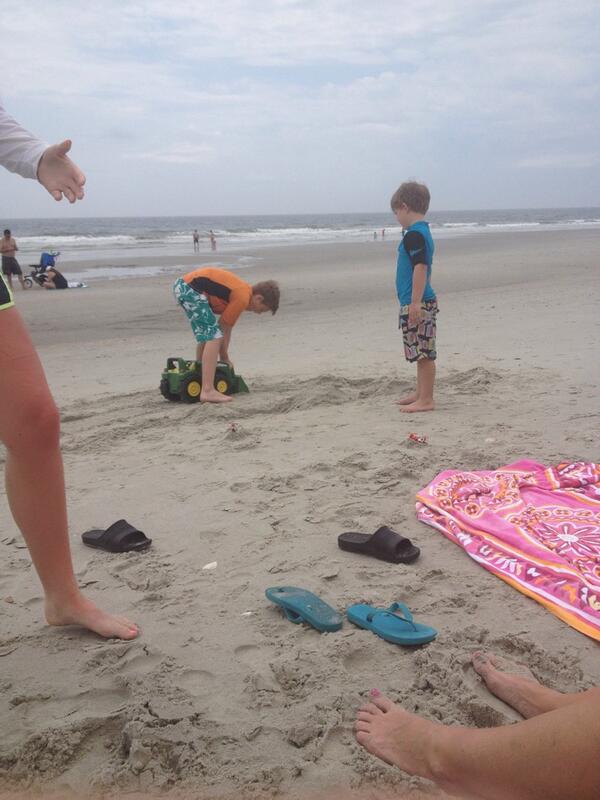dunk56's tweet photo. Blaine-O and Bear getting their @RamTraxDesign on here at the beach!! http://t.co/iIZNKrIKWv