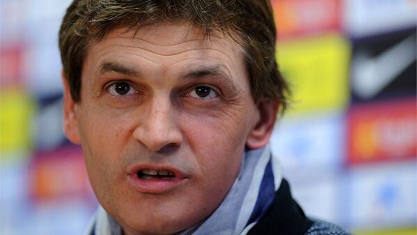 FIFAcom's tweet photo. .@FCBarcelona manager Tito Vilanova has died at the age of 45 - http://t.co/kpo7mRDdfE #RIPTito http://t.co/zaqEgUjmTV