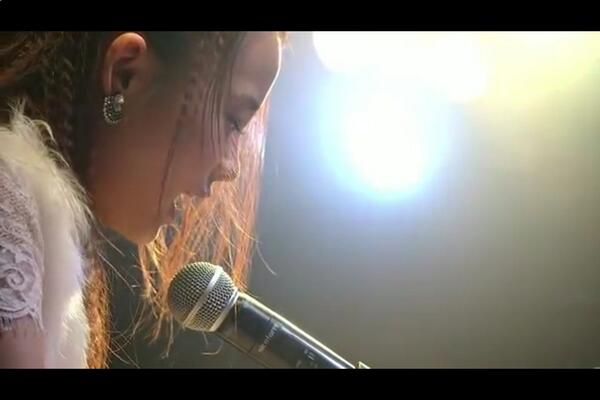 MACHN's tweet photo. しおちーやば過ぎ
弾き語りとか鳥肌ハンパない
けどそれよりやばいのはto you
感動した… http://t.co/6KslqLICgK
