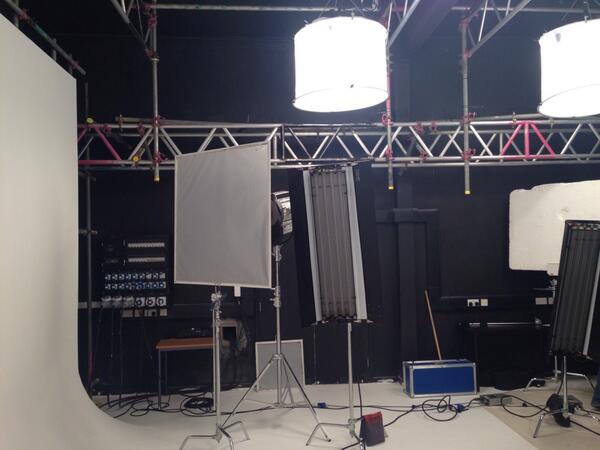 RedRouteFilms's tweet photo. Great day working with @Mellow9. Good pre production planing, we actually wrapped/rapped  on time! http://t.co/ZXu0NyvtKD