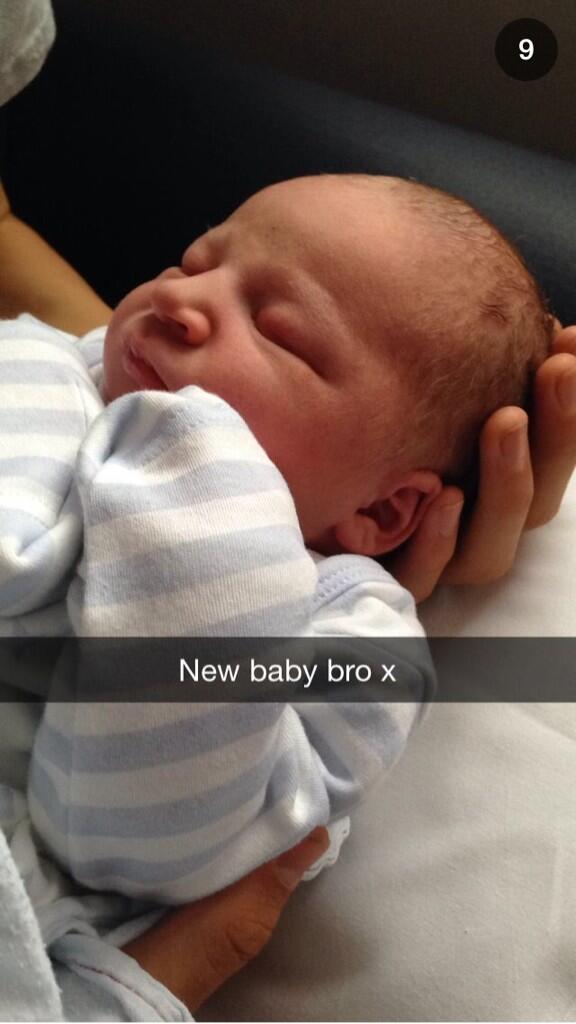 MarcusJones_96's tweet photo. Amazing to hold my new baby brother for the first time. Very proud of Bradley Finn Jones. http://t.co/U6B6wsXvag