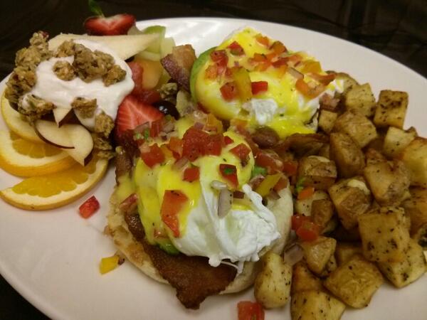 Tripke's tweet photo. Bacon Avocado Eggs Bennedict! With fresh salsa. #Goodstuff #Okanagan #alldaybreakfast http://t.co/HVvD8z6VfJ