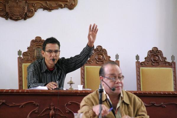 CLEMPresidencia's tweet photo. CLEM aprobó reforma de la constitución del estado Mérida @AlexiRodriguezM @GobAlexisR @NicolasMaduro @ClemMerida http://t.co/4THmvC639V