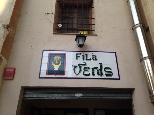 konsel88's tweet photo. Huí toca desfilar x Sant Nicolau en els amics de la Filà Verds d'Alcoy! A Disfrutar-ho!! http://t.co/TZZxA0aSAU