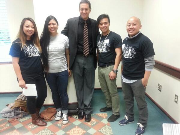 NaiHMLCAN's tweet photo. @HMLCAN @HWHA_ @sacstate AAPI Initiative Ambassadors mentors with @AsianResources1 Board of Director Matt Cervantes. http://t.co/xLCuxzP5n6