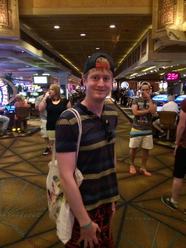Craigybeales's tweet photo. Watch out ladies @le_dan is in town #classicbritabroad #bagforlife #lockupyourdaughters http://t.co/IUJlH91uuv