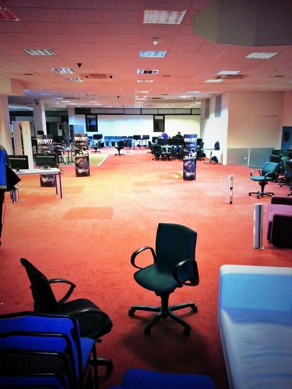 eSnipingHome's tweet image. Demain toute la salle @Estadium_Paris sera installé pour accueillir l'eSniping LAN ! Êtes vous prêts ?