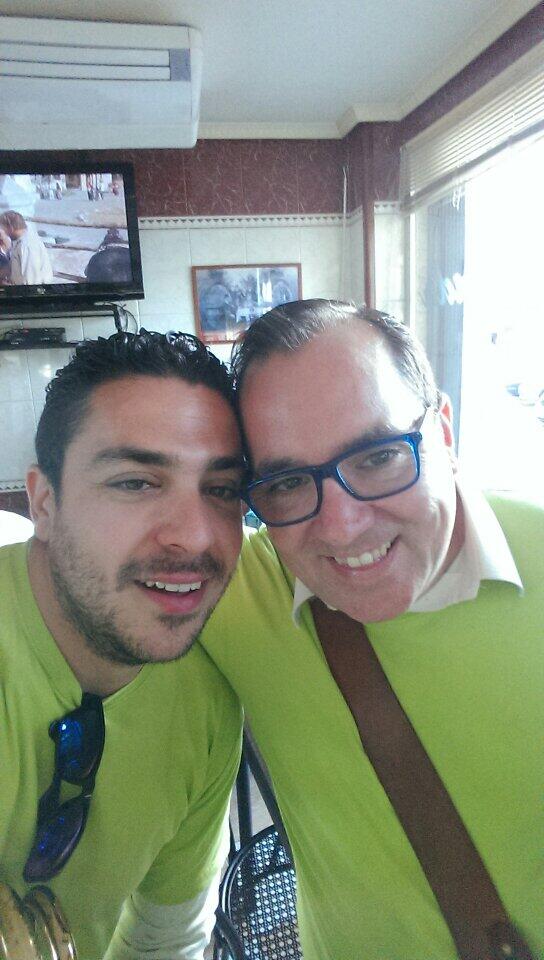 robslloreda's tweet photo. Con el mas grande de todos!!!!!q makina eres http://t.co/Eoq1tgWTD6