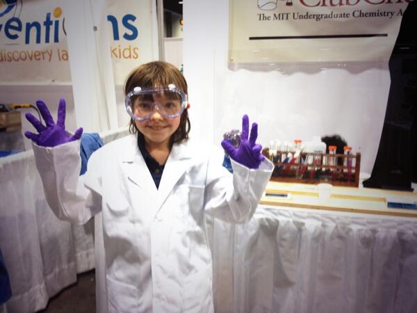 MITClubChem's tweet photo. Let's do #science! @MITClubChem booth #1407 @USAScienceFest #SciFest #scienceisfun http://t.co/OS8w54CL1I
