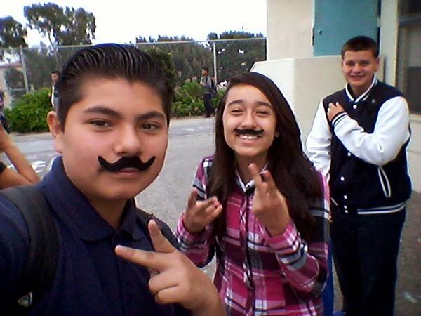 angelduarte4614's tweet photo. Mustaches were in :-) lol :-) jk http://t.co/HryLJigIwS