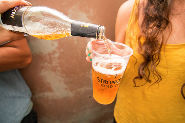 Strongbowgoldmx's tweet photo. Sigue la corriente y deja que las experiencias fluyan. #Strongbow http://t.co/IT9MiVq6kh