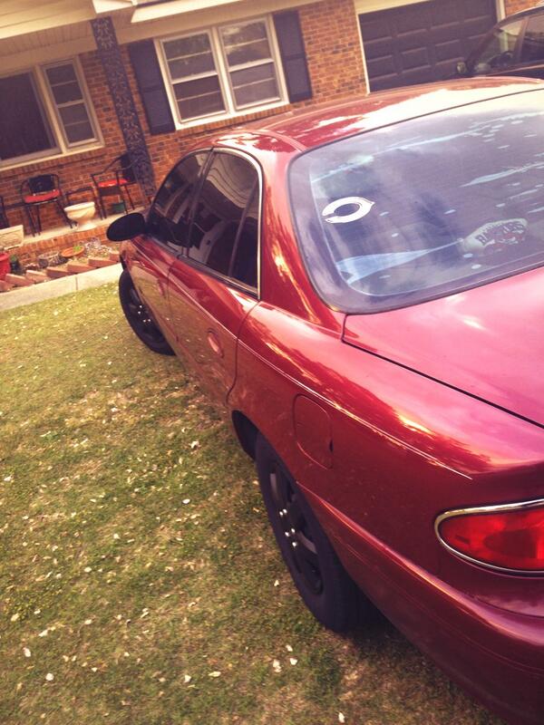 litoffxes's tweet image. I swear my car gone sit here all night cause i have no effn moves #boredem #needmoves