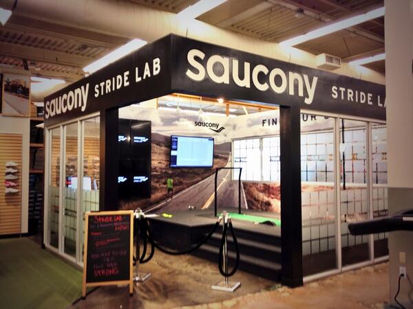 ironcarly's tweet image. Still (and always) a @NewtonRunning runner, but this was cool. #lovemylugs #denveradventures #boulderrunning